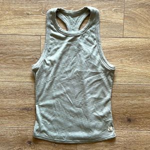 Vuori sunrise high neck tank light green